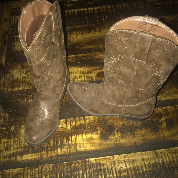 Faded Glory Other - Cowgirl boots size 1